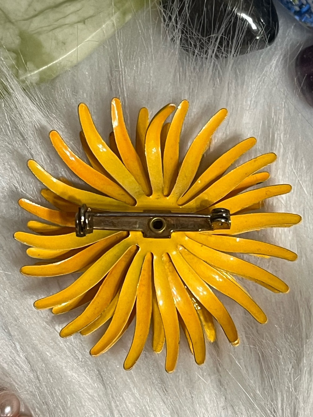 Vintage Polka Dot Metal Brooch - Picture 6 of 11